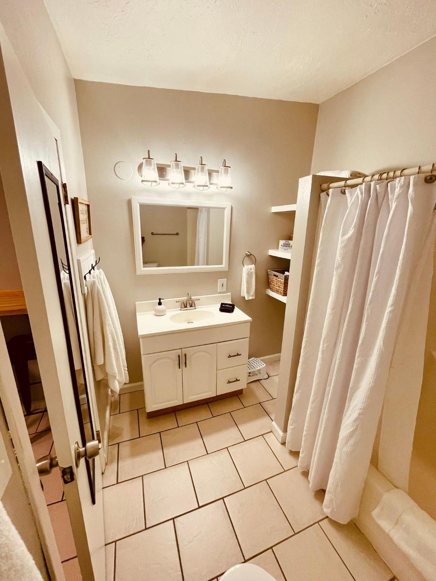Iona Mercantile Bnb Rigby エクステリア 写真